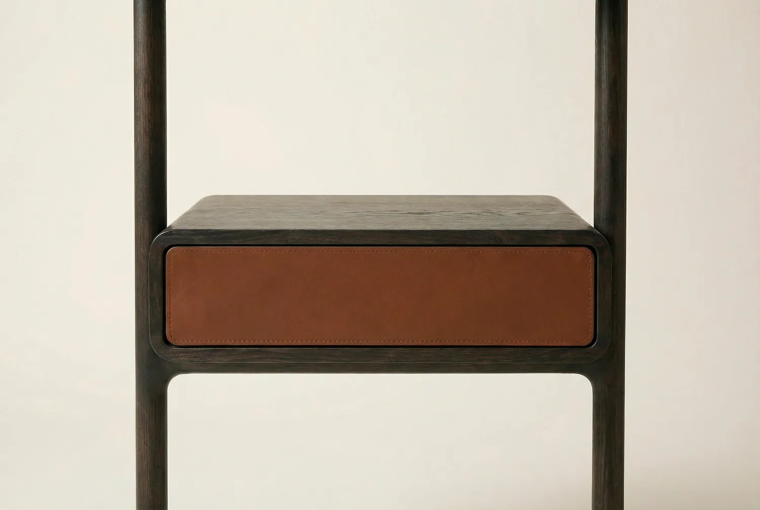 Выдвижной модуль ЛЕТТА ДЕЙ с кожаным фасадом и фурнитурой BLUM