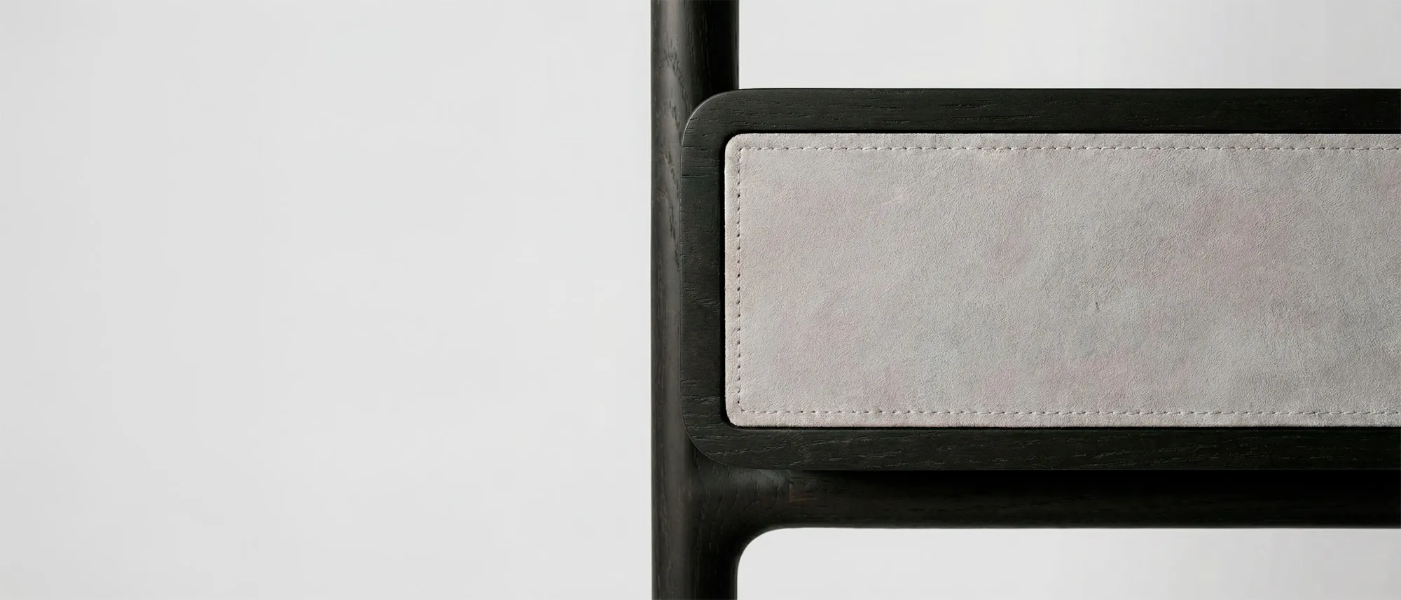 Дизайнерская прихожая LETTA — модульная система из массива ясеня и натуральной кожи